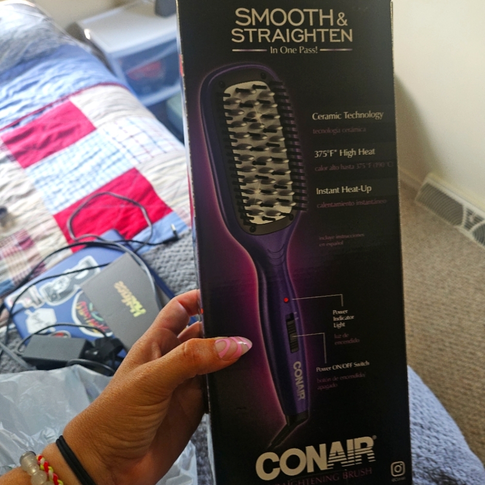 NIB Conair Straightening Brush